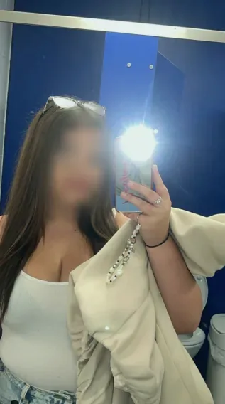 Erisa, 18 anni