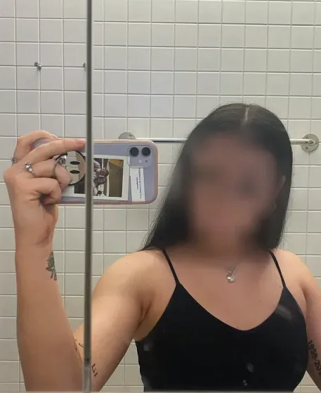 Xheni, 26 anni