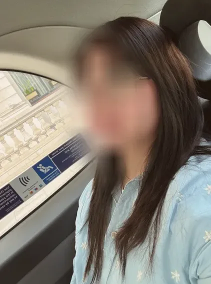 Yasmine, 35 anni